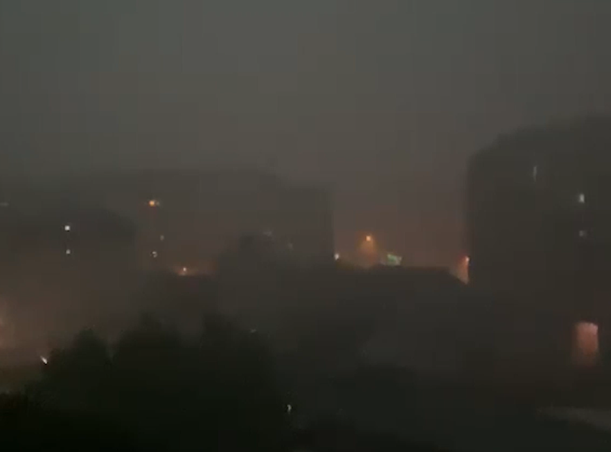 Zbog oluje aerodrom u Budimpešti zatvoren, vozovi na glavnim prugama zaustavljeni