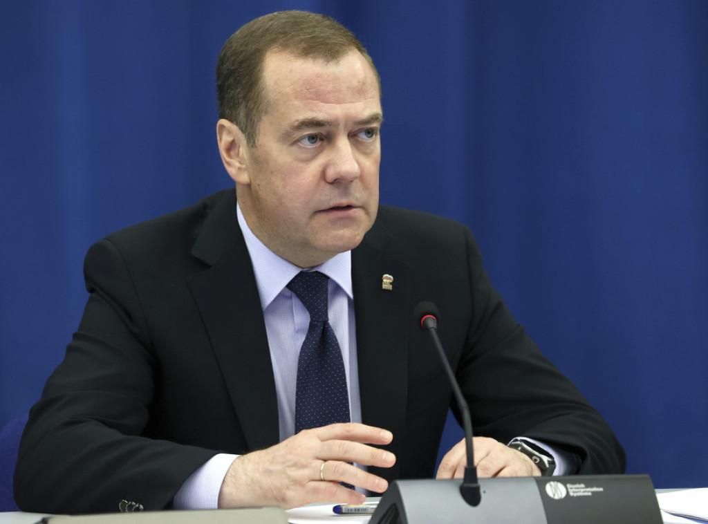 Medvedev: Šolcova tvrdnja da je Rusija zaustavila isporuku gasa Evropi nije istinita