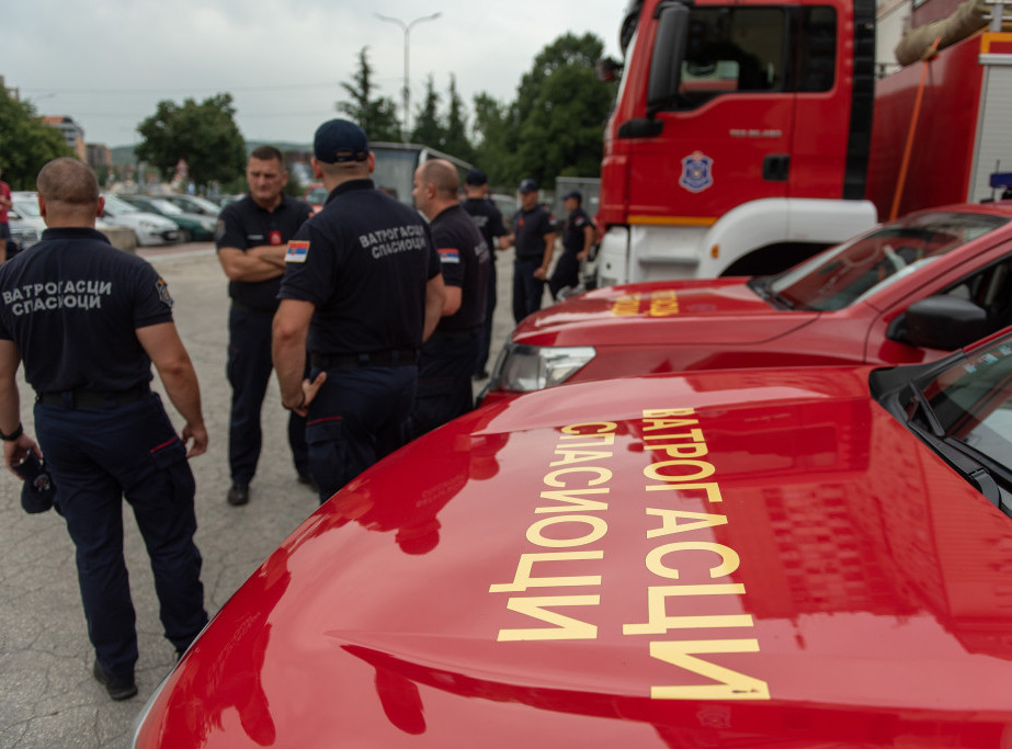 Vatrogasci spasili dete iz zaključanog automobila na Adi Ciganliji