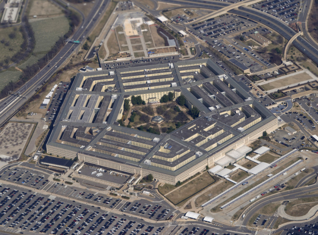 Zvaničnik Pentagona: Saslušanje o NLO je uvredljivo, i mi tragamo za istinom