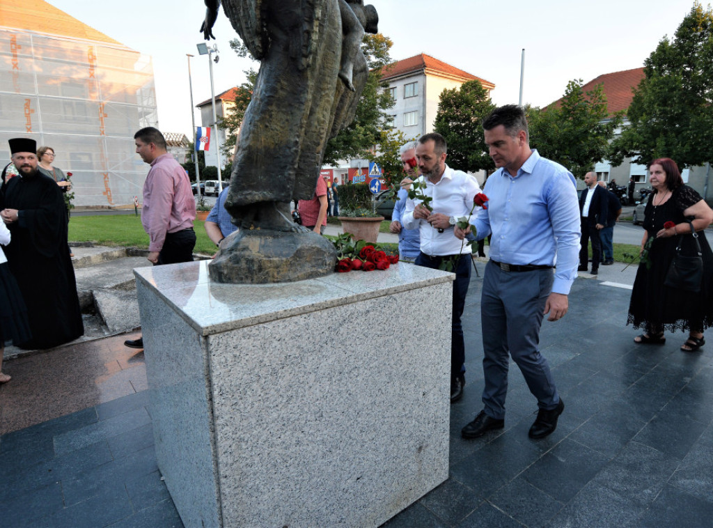 Održana komemoracija za ubijene Srbe u Glini