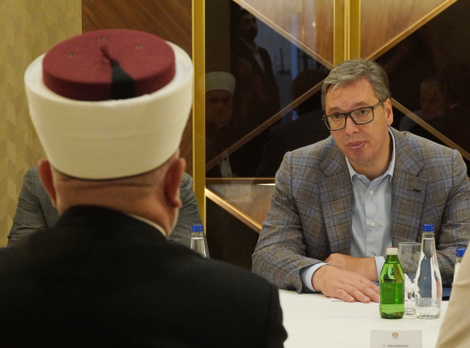 Vučić razgovarao sa predstavnicima bošnjačke zajednice o tome šta je potrebno da se uradi za Priboj