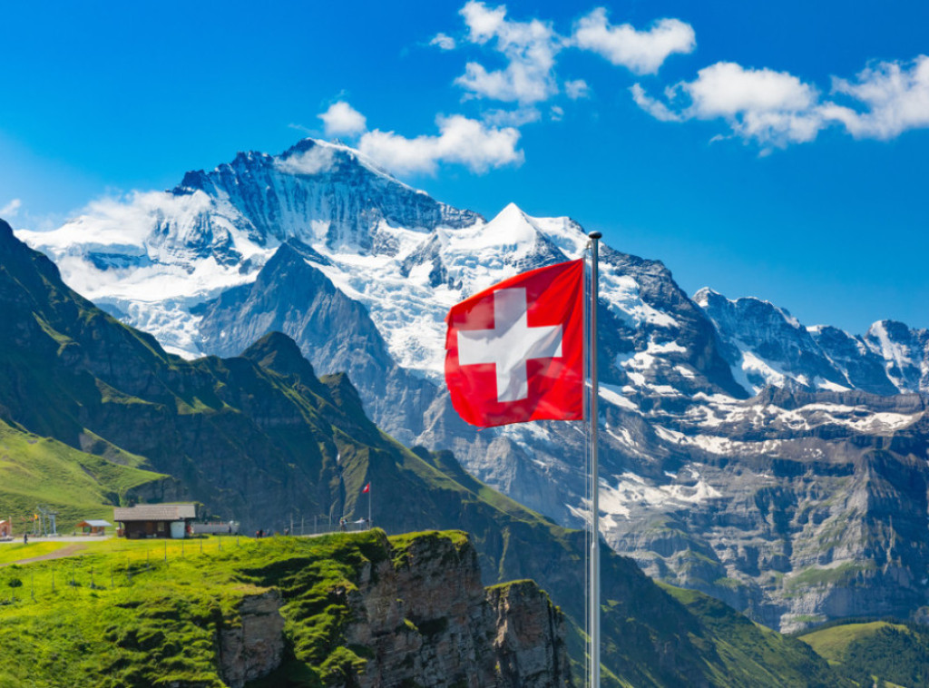 Šestoro alpinista izgubilo život u nesrećama u švajcarskim Alpima u razmaku od nekoliko dana