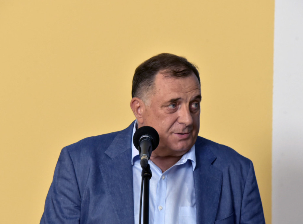 Republika Srpska: Dodik primio osnovce koji su se takmičili u znanju u Barseloni