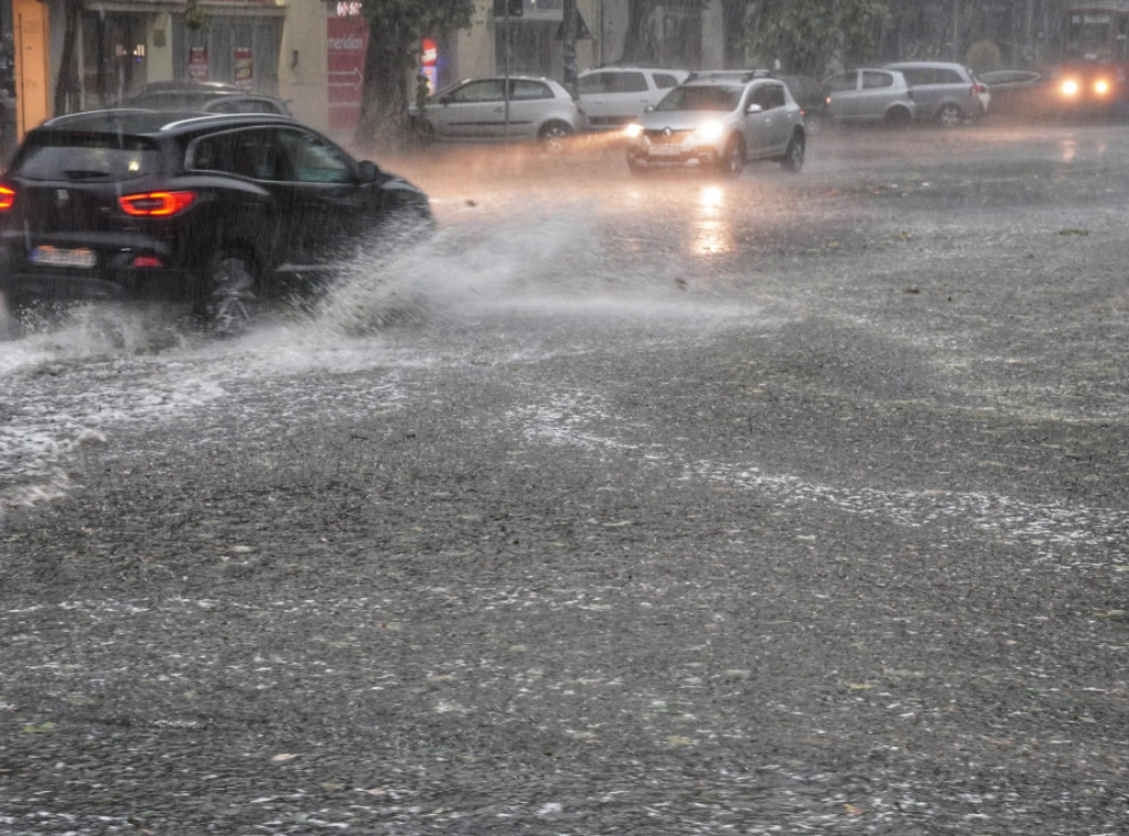 Novi Sad: Više od 2.200 prijava nakon dva nevremena u julu, tokom večeri očekuje se novo