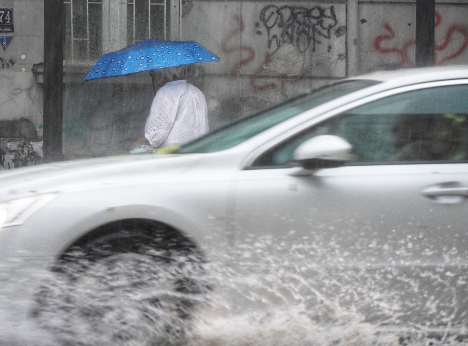 RHMZ objavio upozorenje na pljuskove, grmljavinu i grad