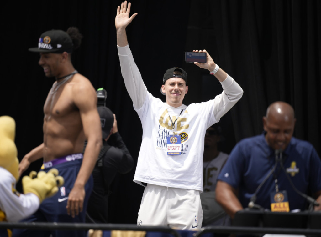 Slovenački košarkaš Vlatko Čančar zbog povrede kolena propušta Mundobasket