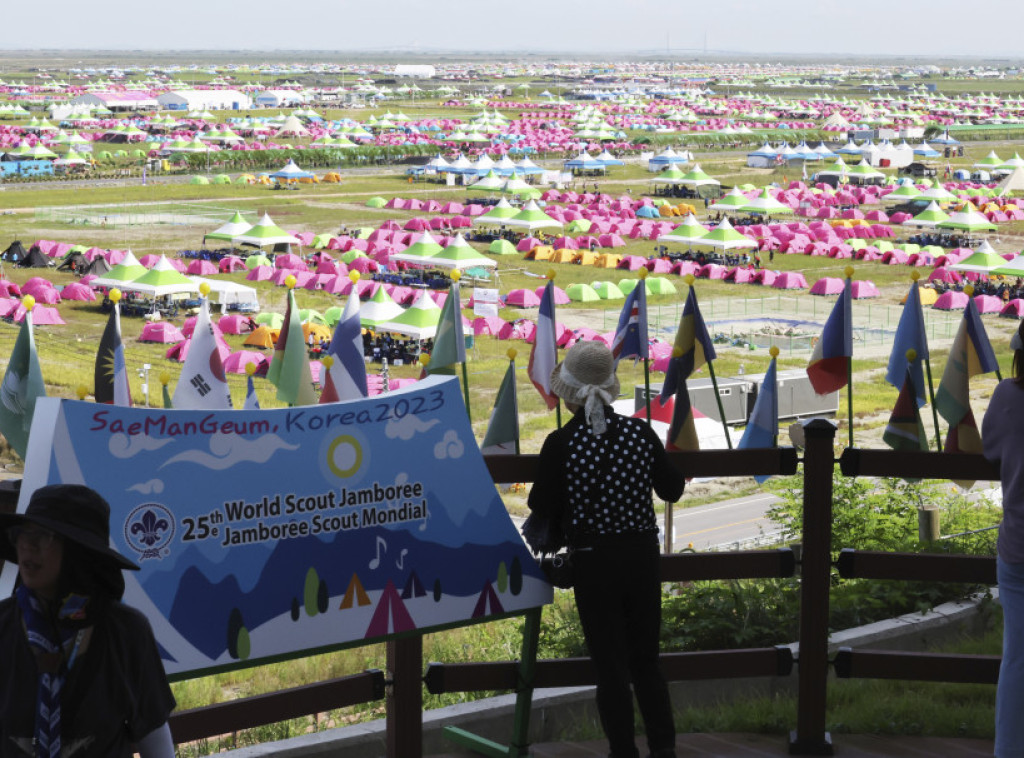 Južna Koreja priprema evakuaciju desetina hiljada izviđača zbog tajfuna Kanun