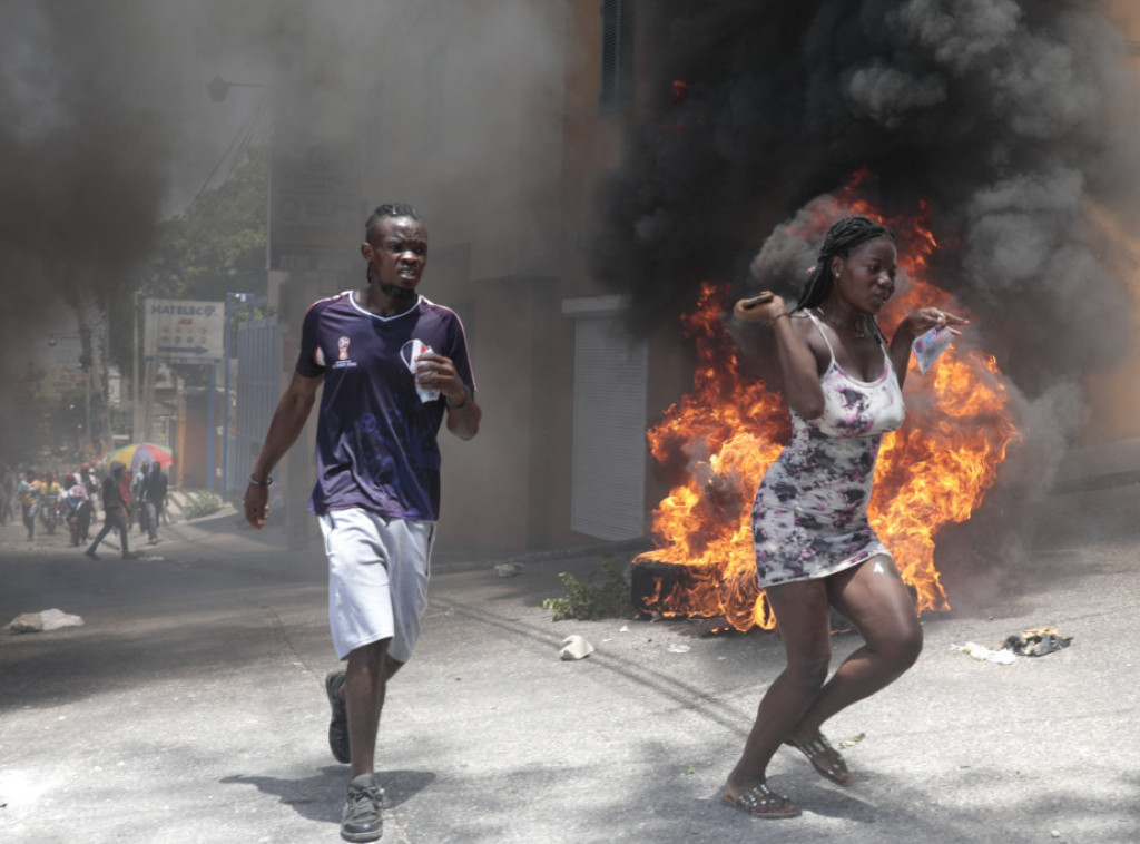 Haiti: Ambasada SAD zatvorena, osoblju ograničeno kretanje zbog nedavne pucnjave