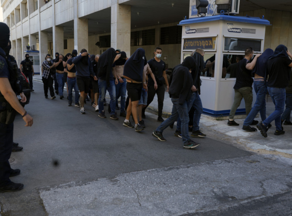 Grčka: Krivične prijave podnete protiv 104 huligana nakon sukoba navijača Dinama i AEK-a