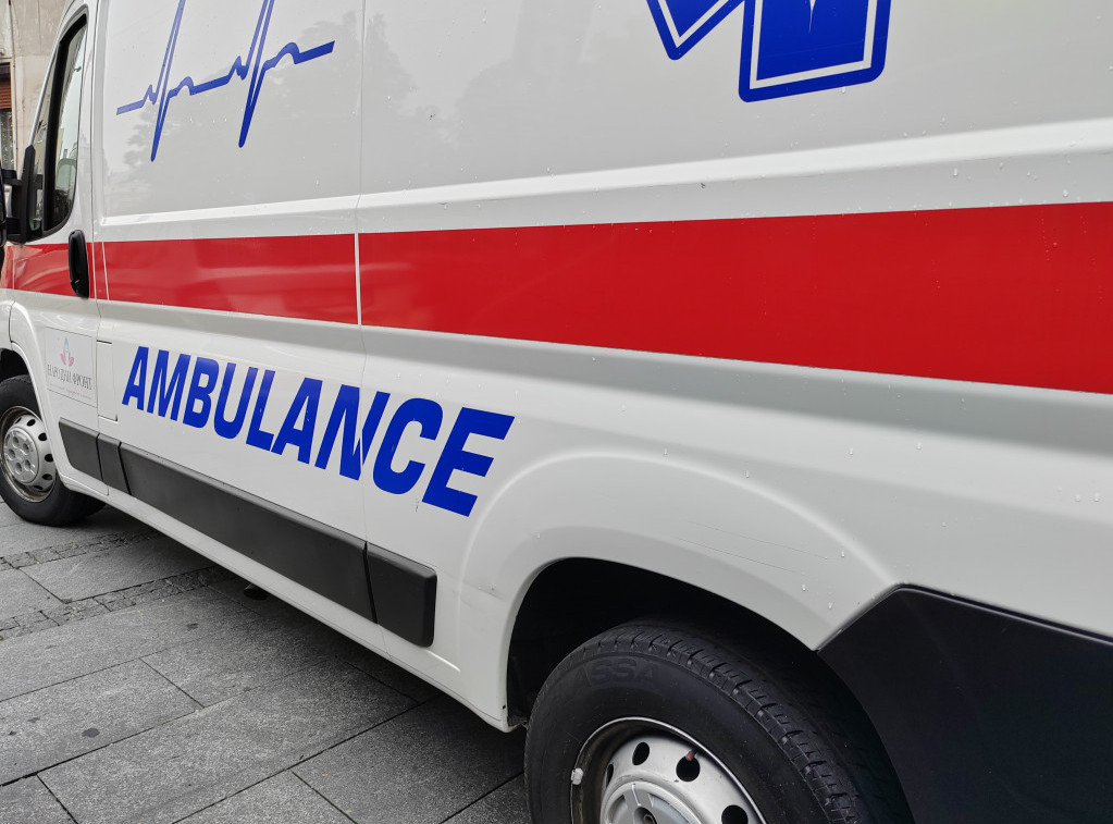 Teško povređen muškarac u eksploziji plinske auto-boce u selu Karan kod Užica