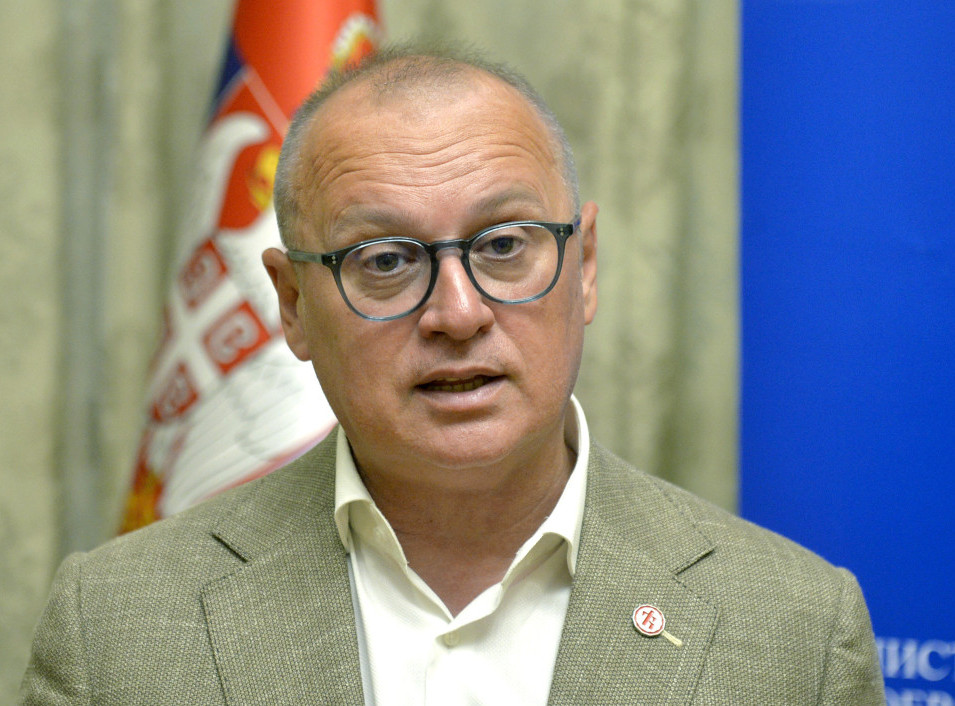 Vesić: Počelo čišćenje terena za izgradnju auto-puta Beograd-Zrenjanin-Novi Sad