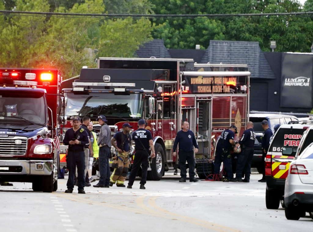 Florida: Dve osobe su poginule, a četiri povređene u padu helikoptera na zgradu