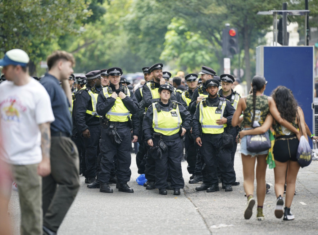 London: Na karnevalu u Noting Hilu osam osoba izbodeno, više stotina uhapšeno
