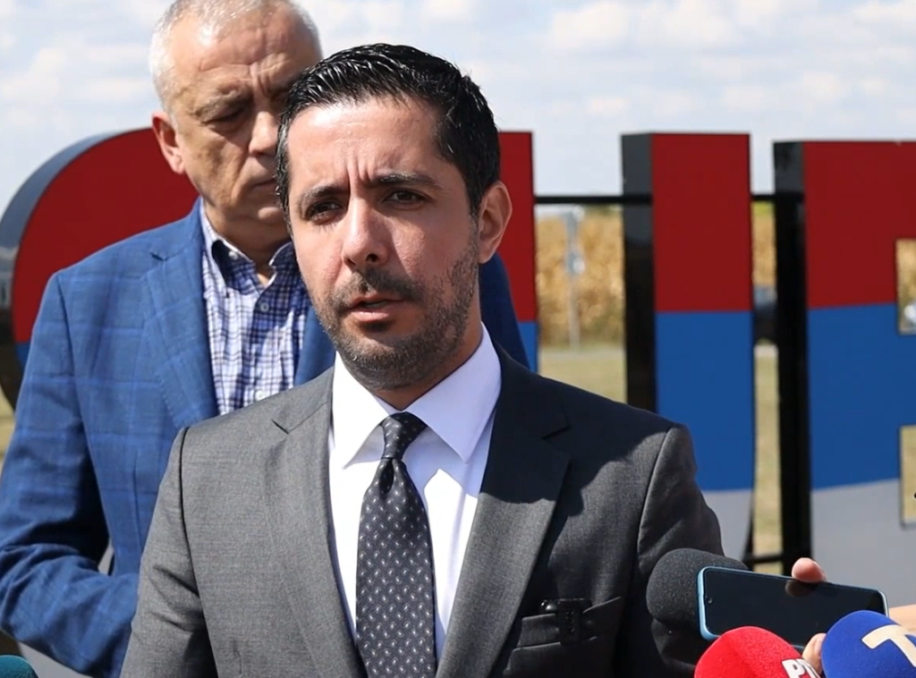 Tomislav Momirović: Vandalski čin u Subotici uperen je protiv bezbednosti i interesa Srbije