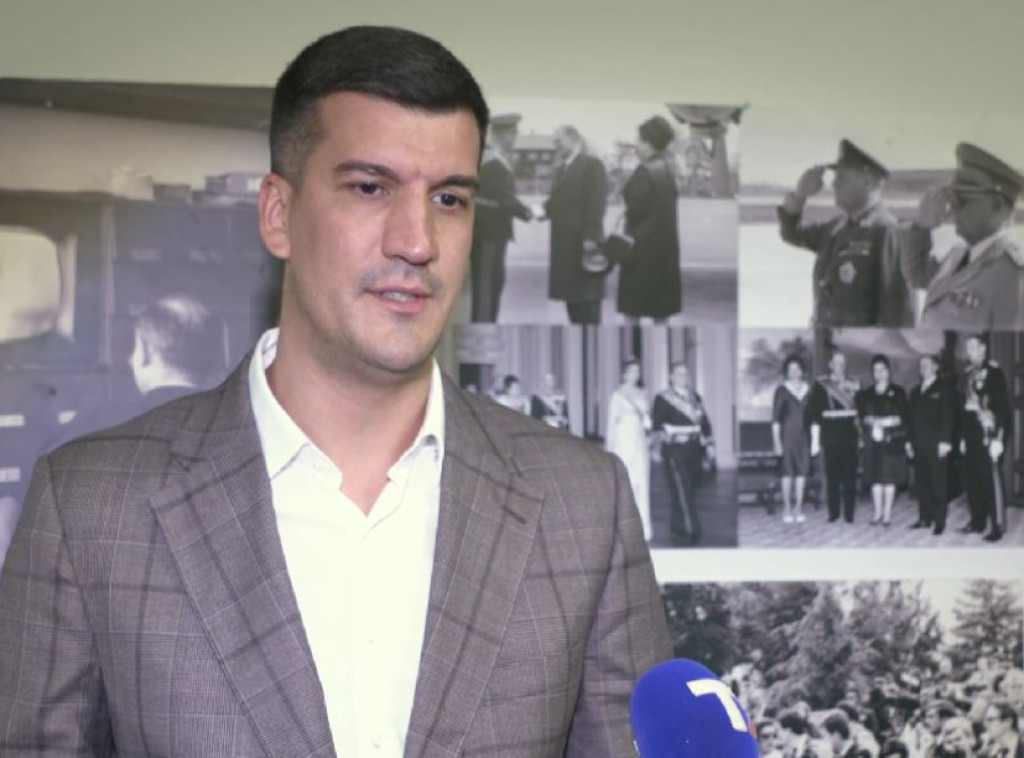 Kešelj odgovorio Štimcu: Kad je Zvezda bila na kolenima ljubazno si je tužio