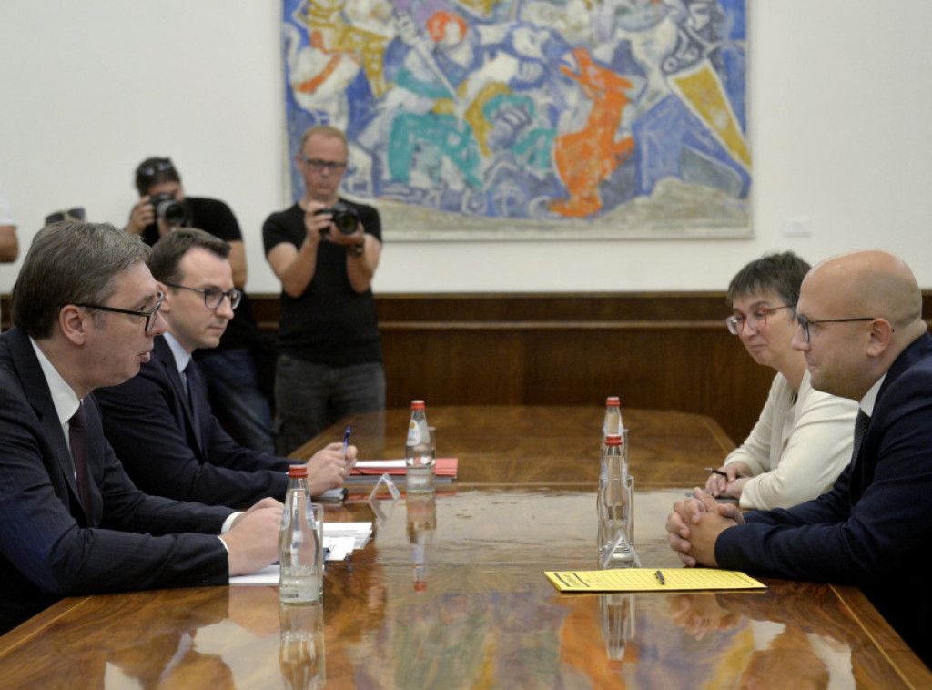 Predsednik Vučić sa Saracinom razgovarao o situaciji u regionu i ishodu sastanka u Briselu