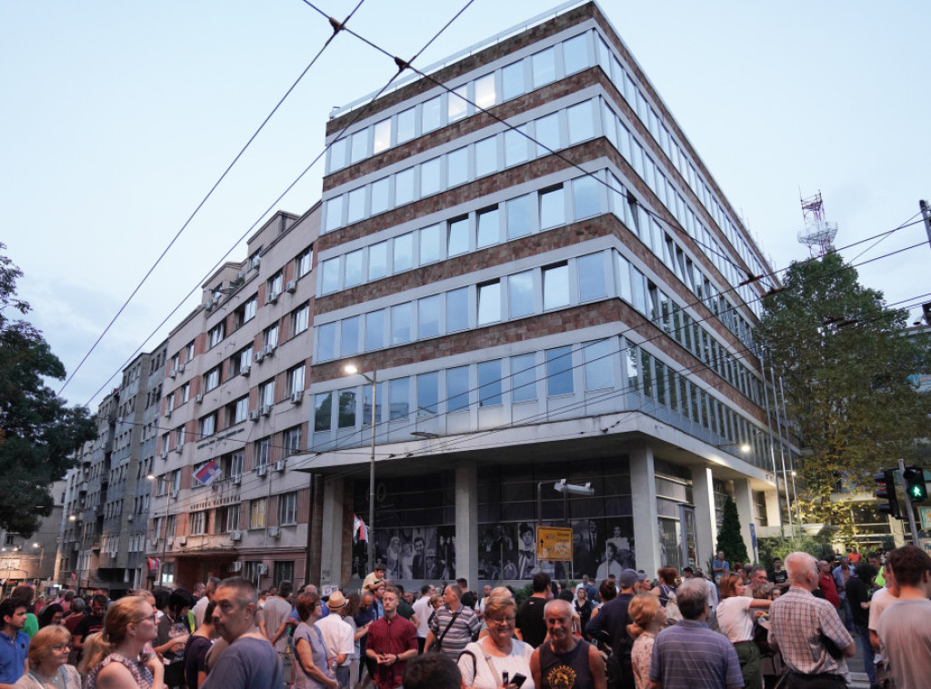 Završen protest ispred RTS-a, odblokiran saobraćaj