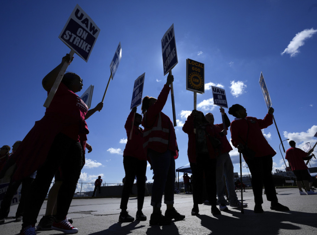 Kanadski automobilski radnici postigli dogovor sa Fordom, štrajka neće biti
