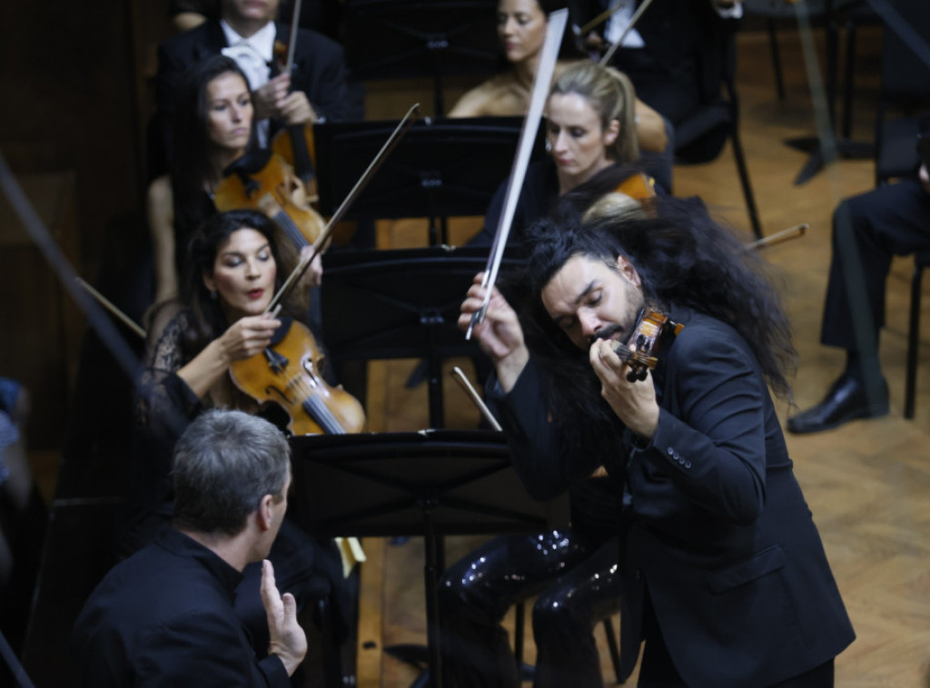 Nemanja Radulović održao koncert sa Beogradskom filharmonijom na Kolarcu
