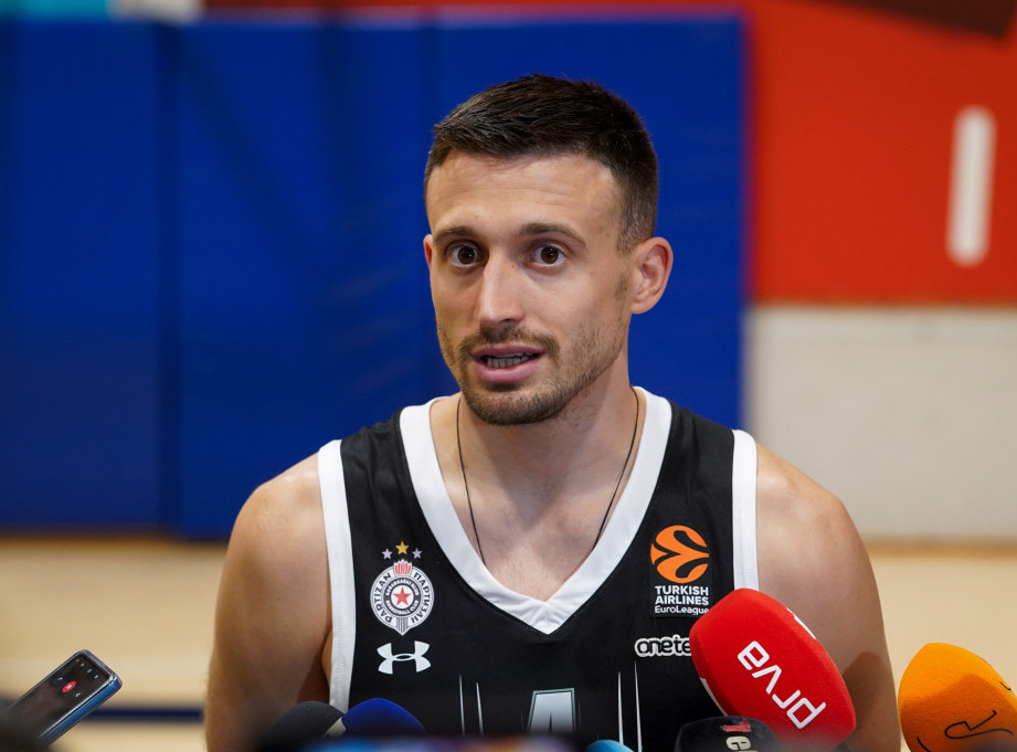 Avramović: Očekuje nas težak meč protiv Olimpijakosa, nemamo pravo na kiks