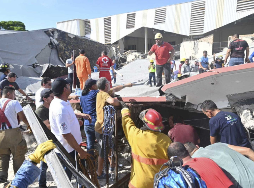 Urušio se krov crkve u Meksiku, najmanje devet osoba poginulo, a 40 povređeno