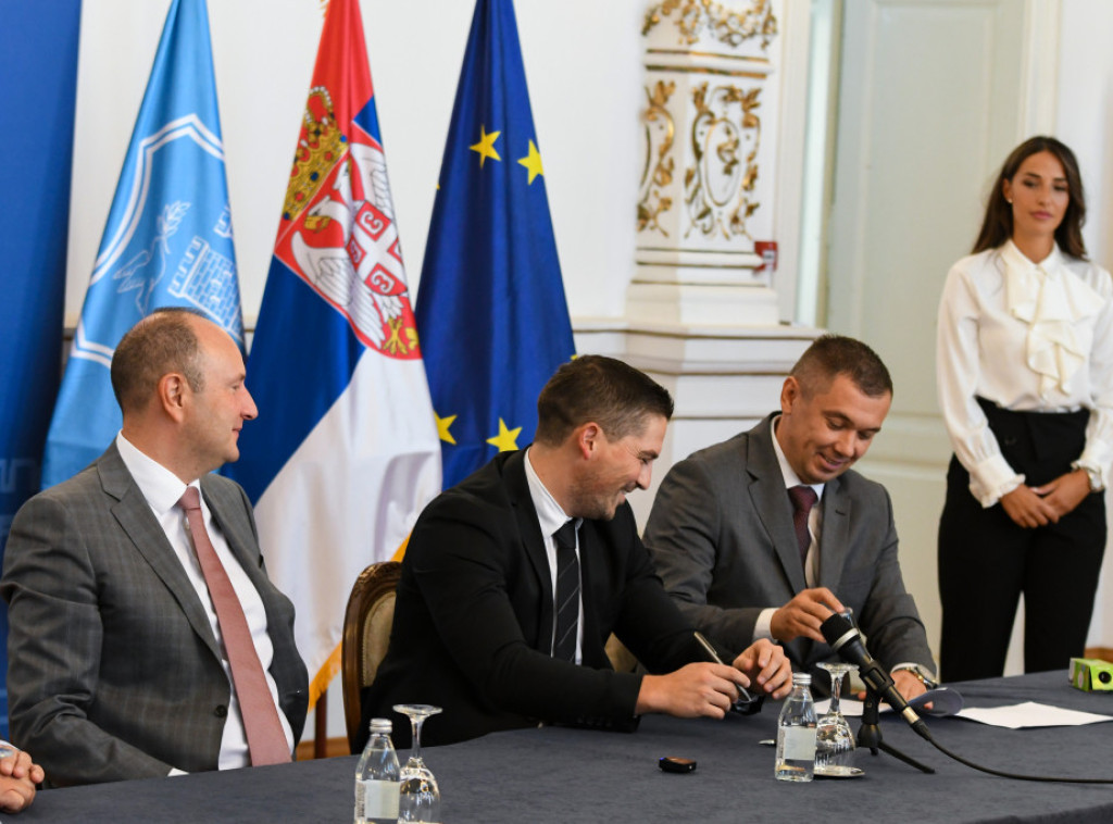 Potpisana još 32 ugovora s preduzećima Novog Sada za pogodnosti putem penzionerskih kartica