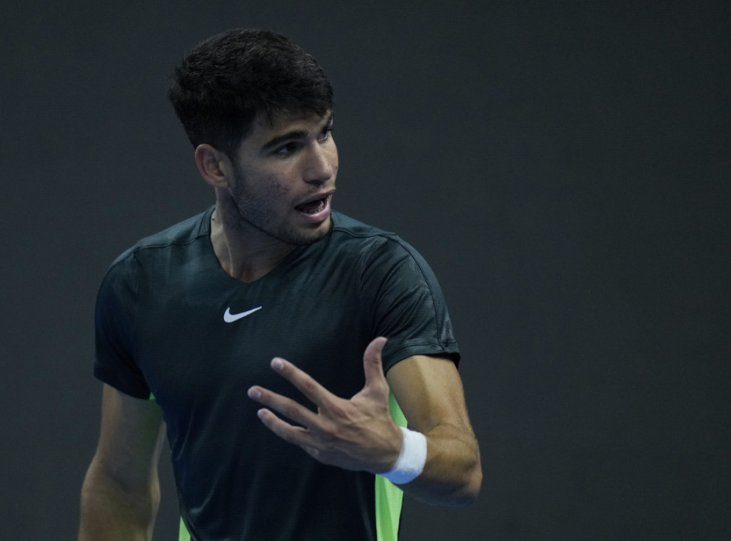 Roman Safijulin eliminisao Karlosa Alkaraza u drugom kolu Mastersa u Parizu