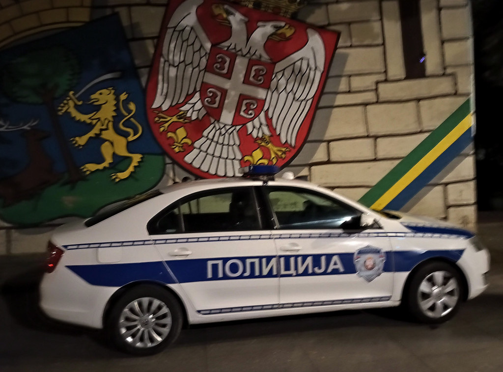 Tinejdžeri osumnjičeni za krađu 3,7 miliona dinara sa računa 122 osobe