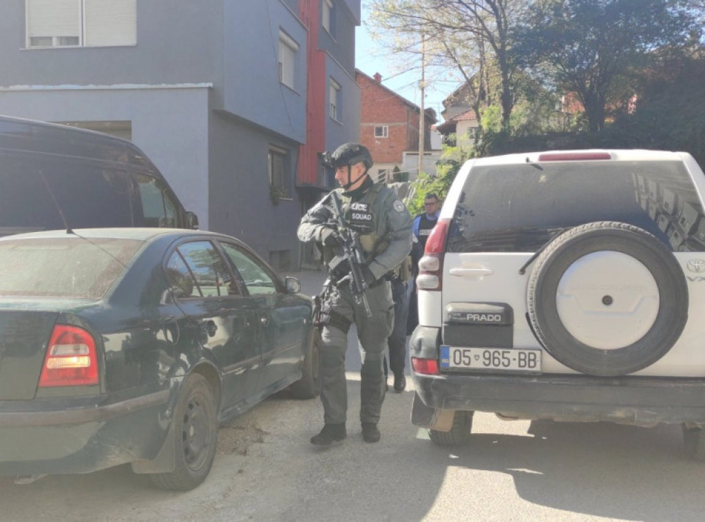 Eljšani: Odvijaju se pretresi na sedam lokacija na severu KiM, pronađeno je oružje, nema uhapšenih