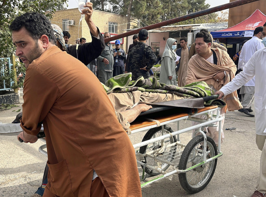 Najmanje dve osobe su poginule, a 120 je povređeno u zemljotresu u Avganistanu
