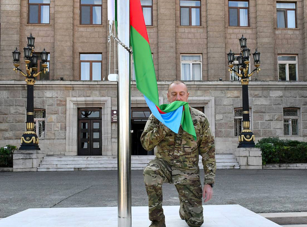 Alijev podigao azerbejdžansku zastavu u Nagorno-Karabahu