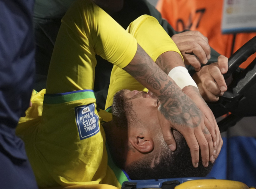 Urugvaj pobedio Brazil, Nejmar teško povređen, u suzama iznet sa terena