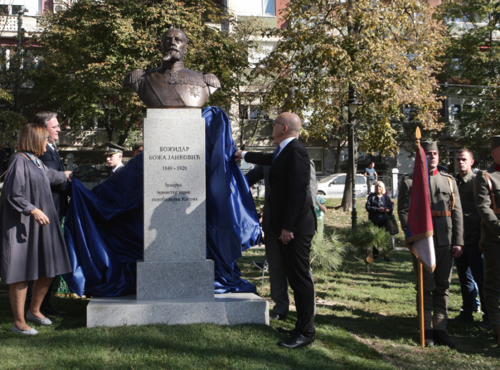 Vučević: Otkrivanje spomenika đeneralu Božidaru Jankoviću ima snažnu simboliku