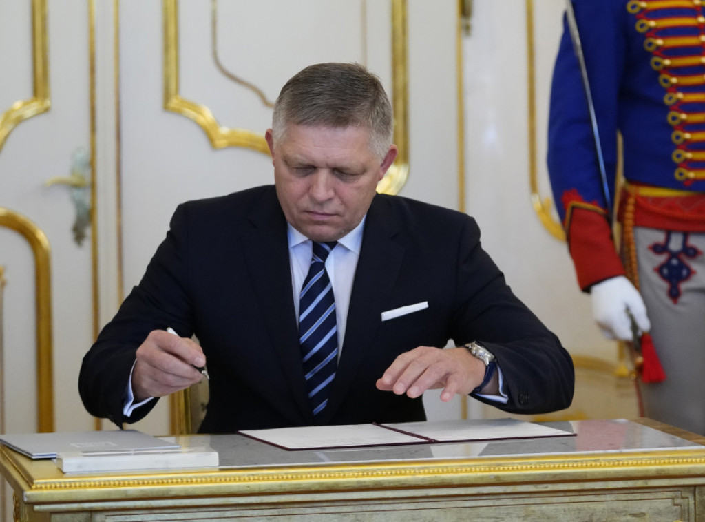 Fico neće podržati dodatnu vojnu pomoć Ukrajini i sankcije Rusiji