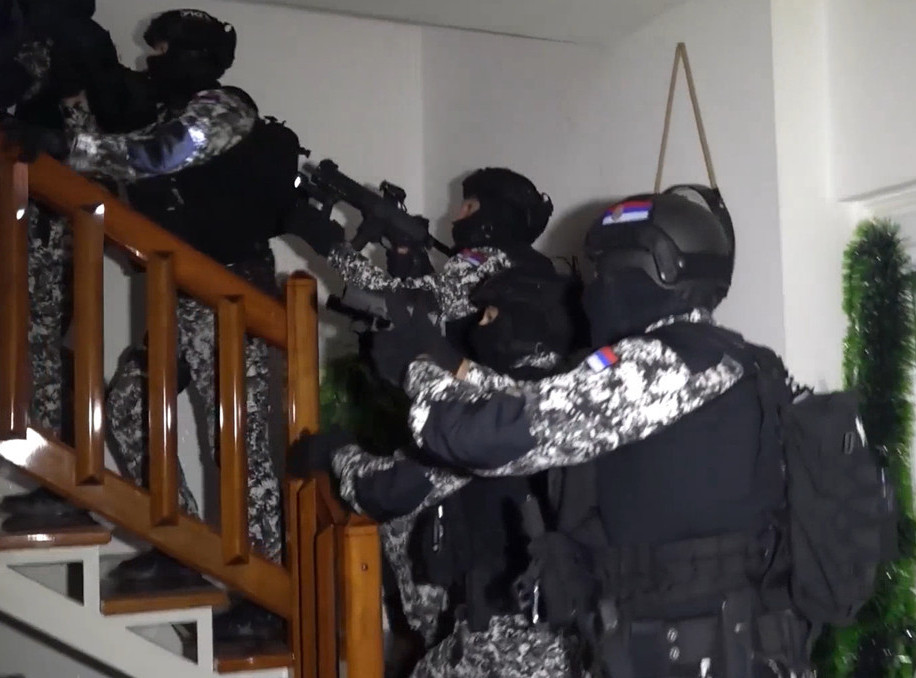 Na području Beograda i Subotice uhapšena grupa osumnjičena za krijumčarenje migranata
