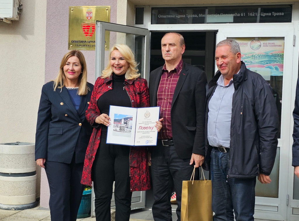 Ministarka Kisić najavila izgradnju zgrade za mlade bračne parove sa decom u Crnoj Travi