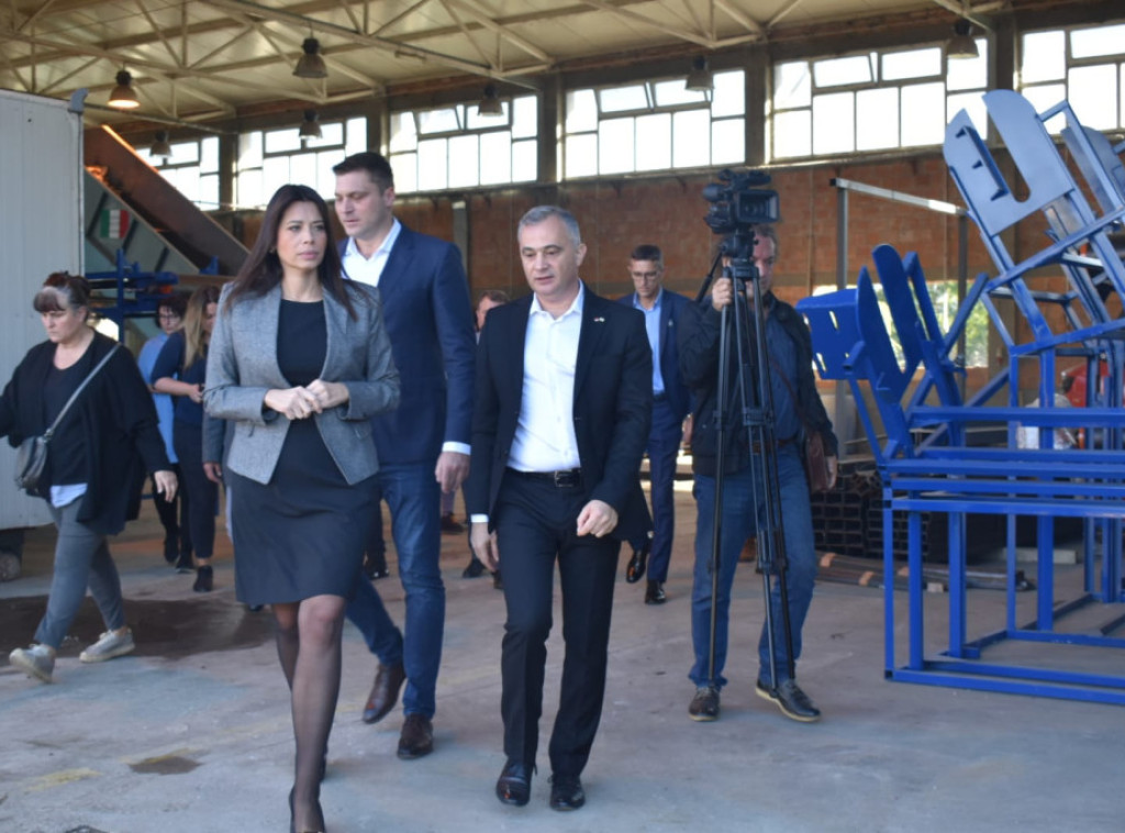 Ministarka Vujović u Pančevu obišla radove na izgradnji linije za odvajanje otpada