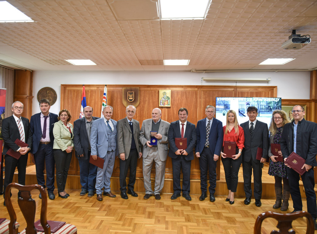 Univerzitet u Kragujevcu: Dodeljene povelje na Svetski dan nauke