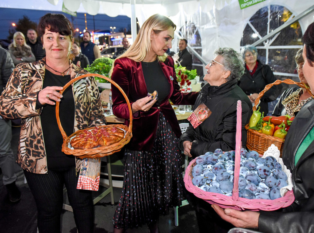 U Topoli održan poljoprivredni karavan u okviru projekta "Najdomaćin 2023"