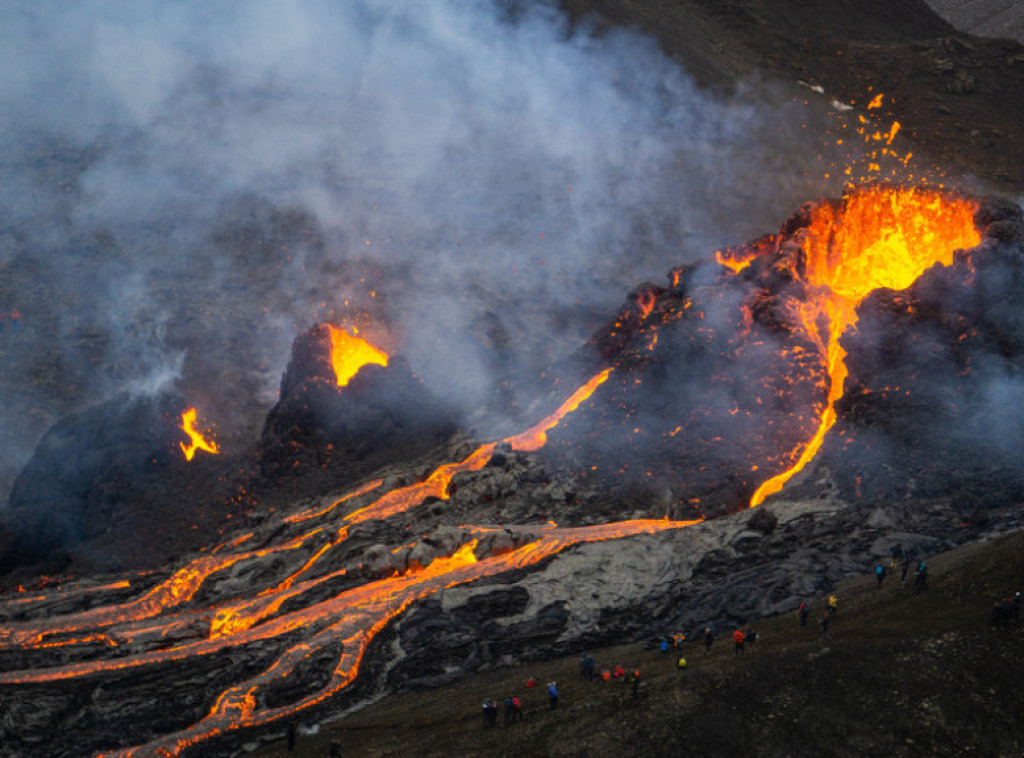 Island: Proglašena vanredna situacija zbog moguće erupcije vulkana Fagradalsfjal