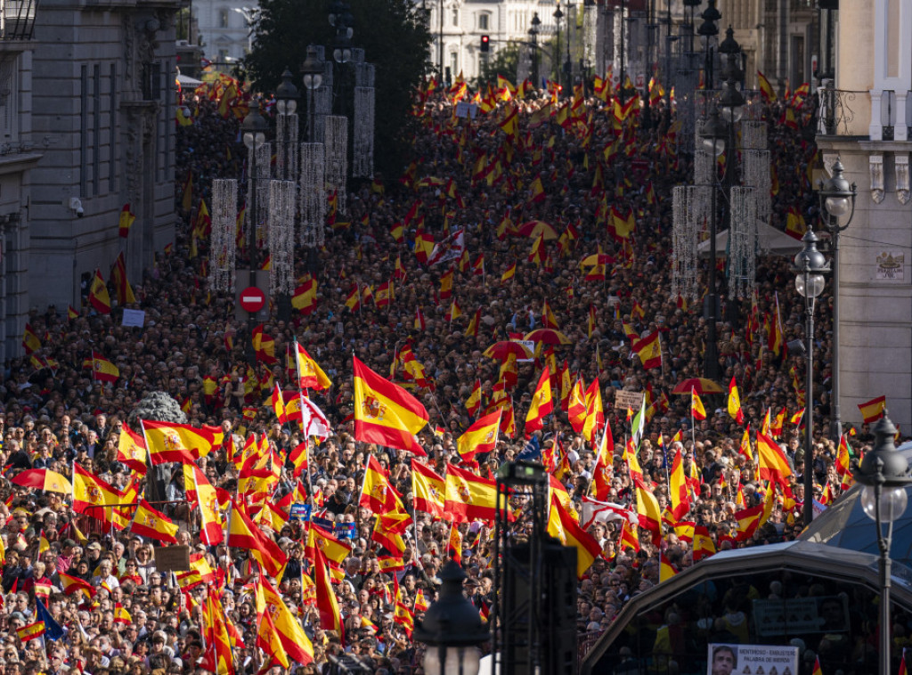 Španija: Stotine hiljada ljudi okupilo se na protestima protiv pomilovanja Katalonaca