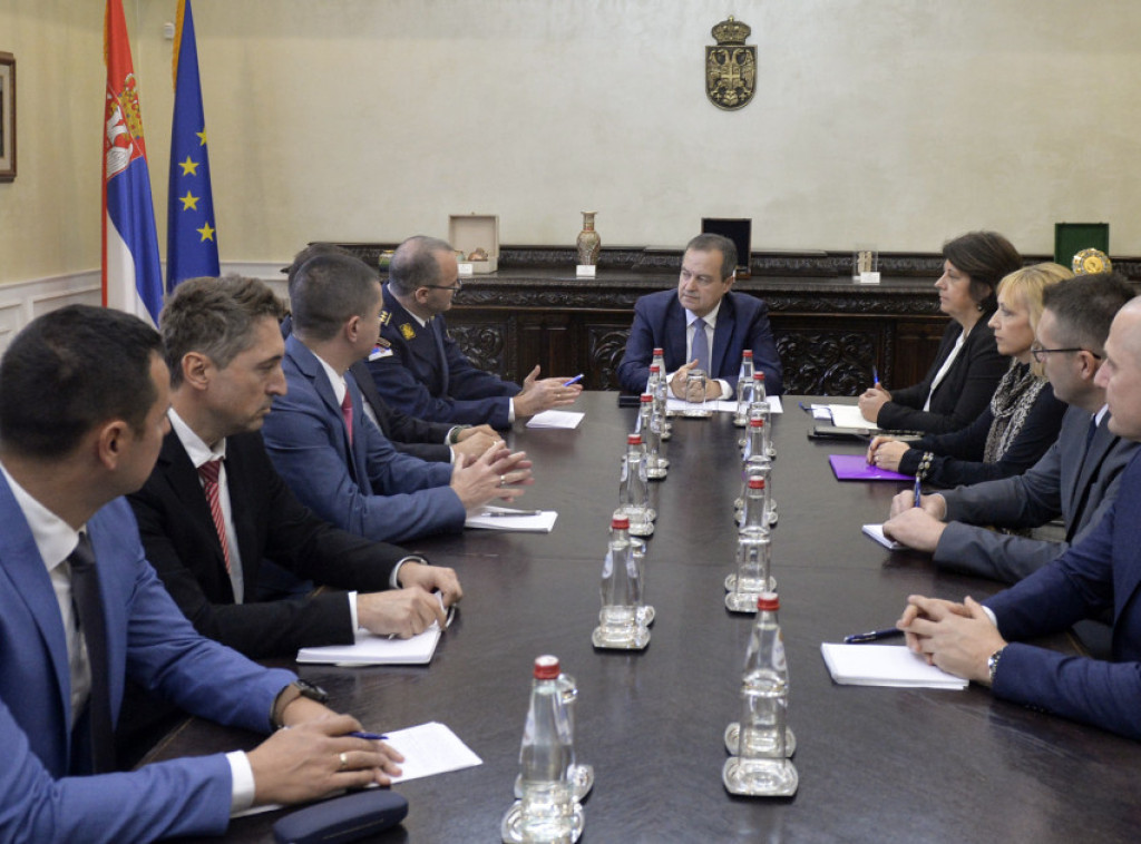 Dacic meets with candidates for Serbian defence envoys