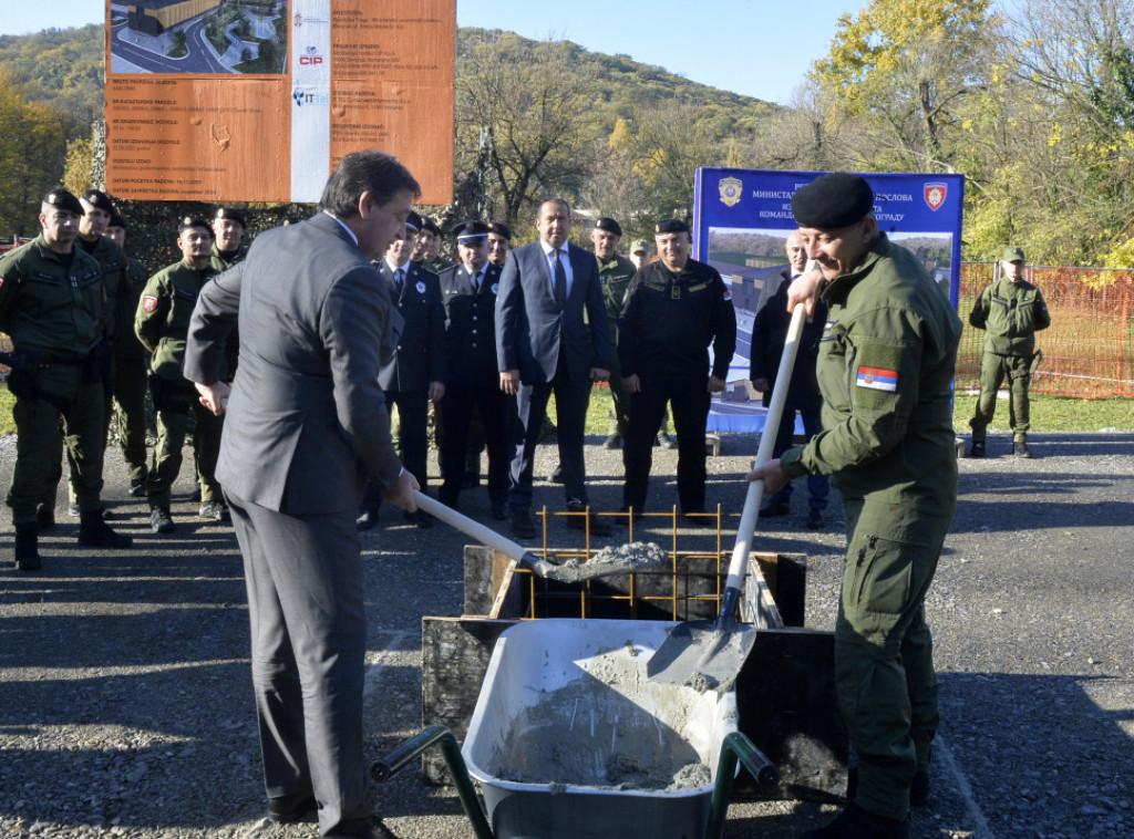 Gasic: Kosovo Albanian mafia supplying weapons to people smugglers in northern Serbia