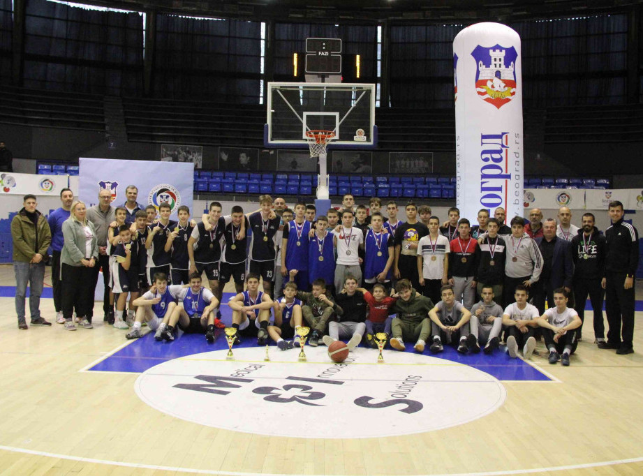 Košarkaški tim OŠ Zmaj Jova Jovanović pobednik gradskog takmičenja u Beogradu