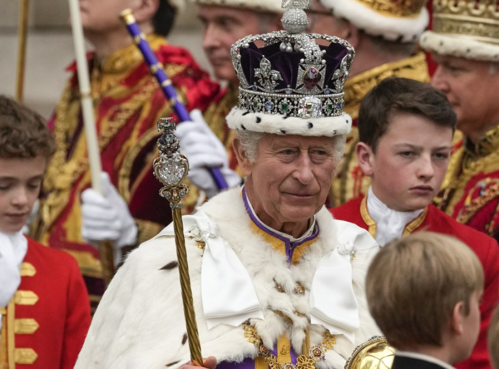 Kralj Čarls III  od dolaska na presto provodi više vremena sa svojim unucima