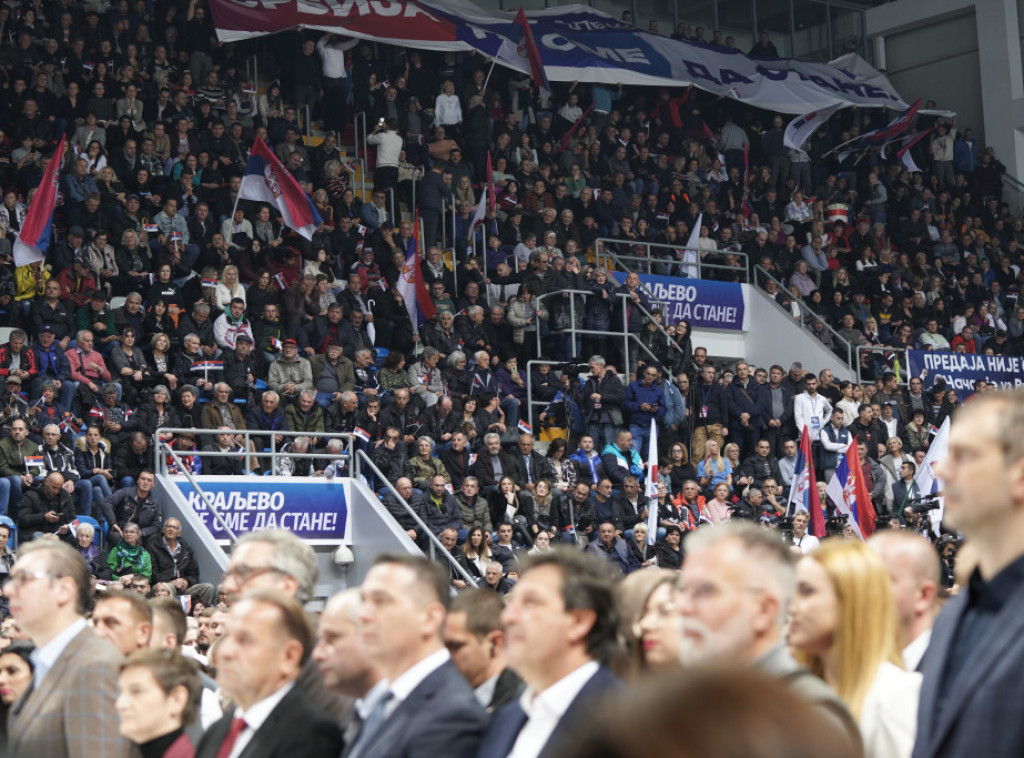 Naprednjaci i koalicioni partneri održali predizborni skup u Kraljevu