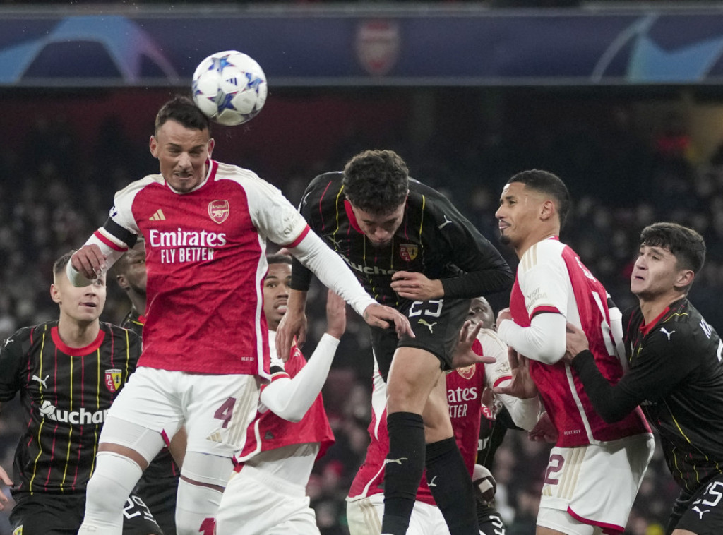 Fudbaleri Arsenala deklasirali Lans i izborili osminu finala Lige šampiona