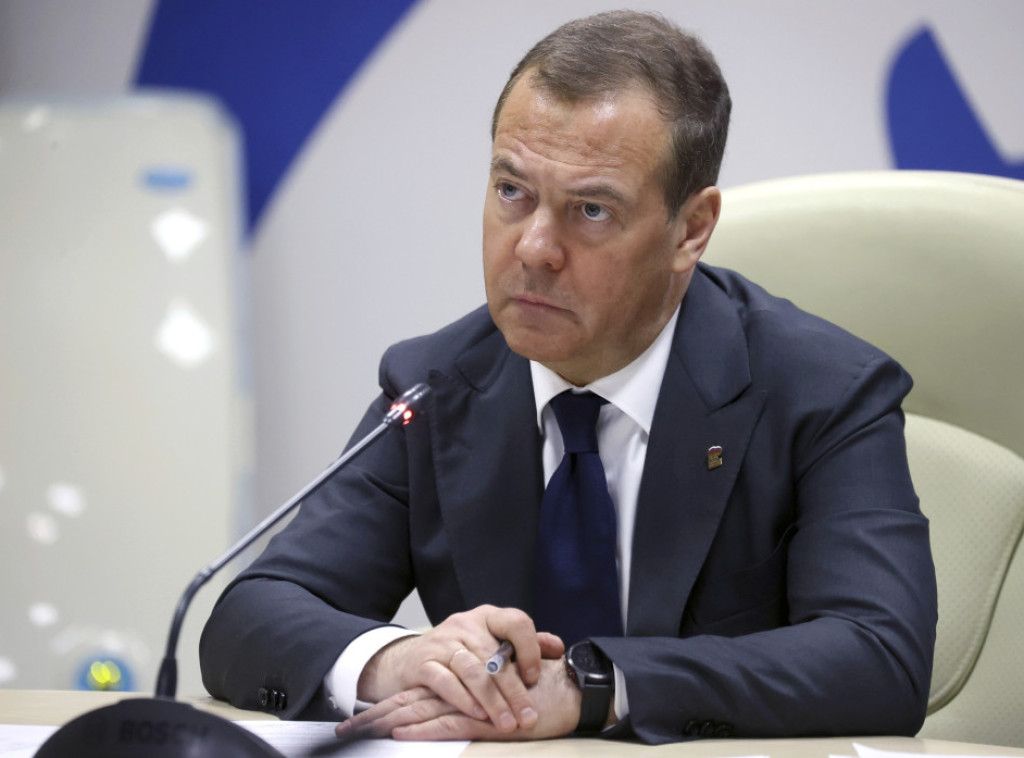 Medvedev: SAD i saveznici nastaviće da "truju život na planeti"