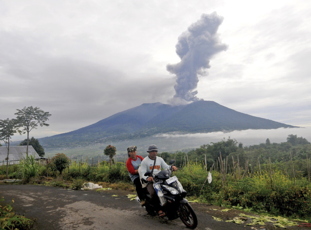 Vulkan Marapi u Indoneziji ponovo eruptirao, izbacio pepeo 1.000 metara uvis
